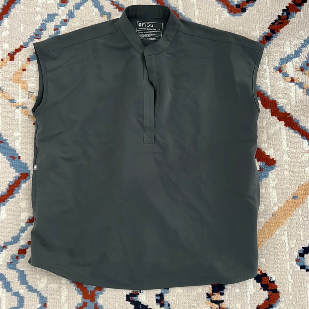 Figs Rafaela Scrub Top in Bonsai Size Medium